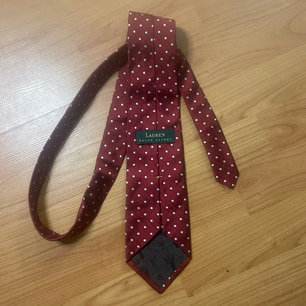Polo Ralph Lauren Men’s 100% Silk Tie Burgundy & White dot Hand Made